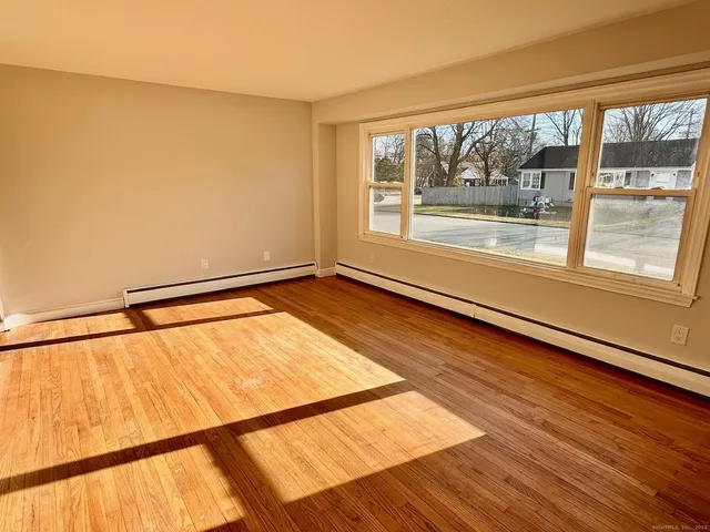 $2,900 | 12 Burgess Place, Groton, CT 06340