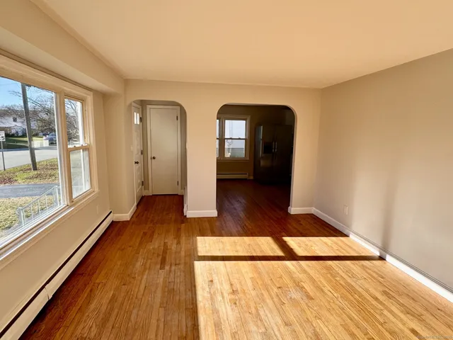 $2,900 | 12 Burgess Place, Groton, CT 06340