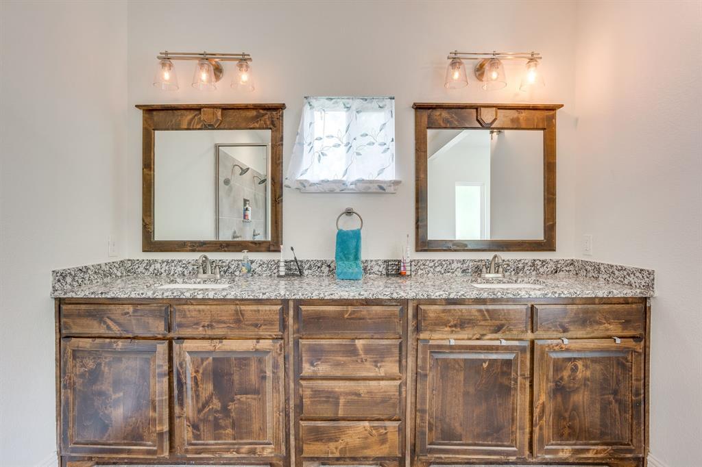 739 County Road 3696 Springtown, TX 76082 - Photo 21 of 39
