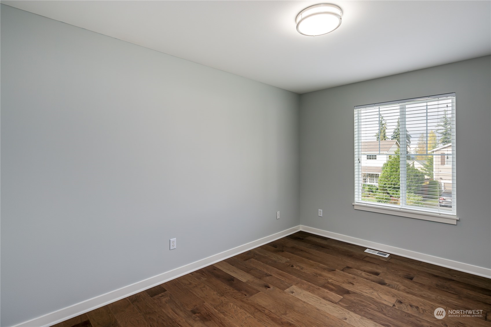 1053 Ridge Street Mukilteo, WA 98275 - Photo 19 of 34 Gallery Image 19