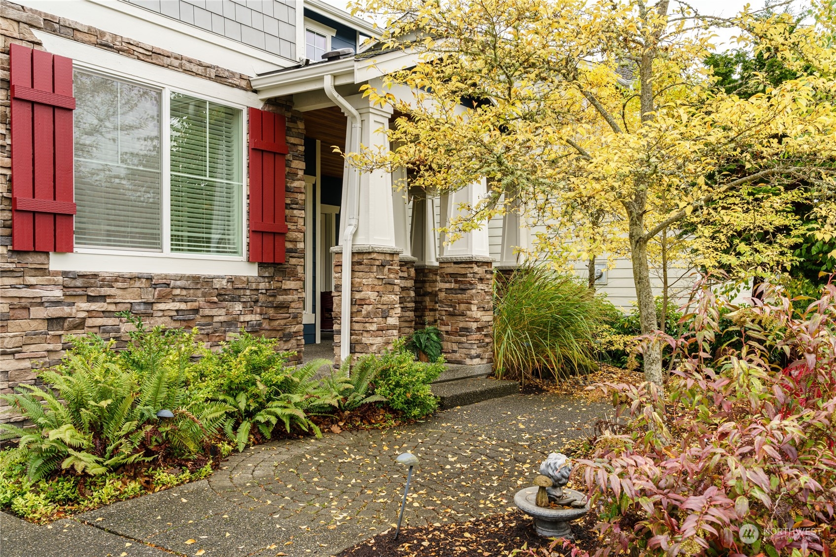 1053 Ridge Street Mukilteo, WA 98275 - Photo 3 of 34 Gallery Image 3
