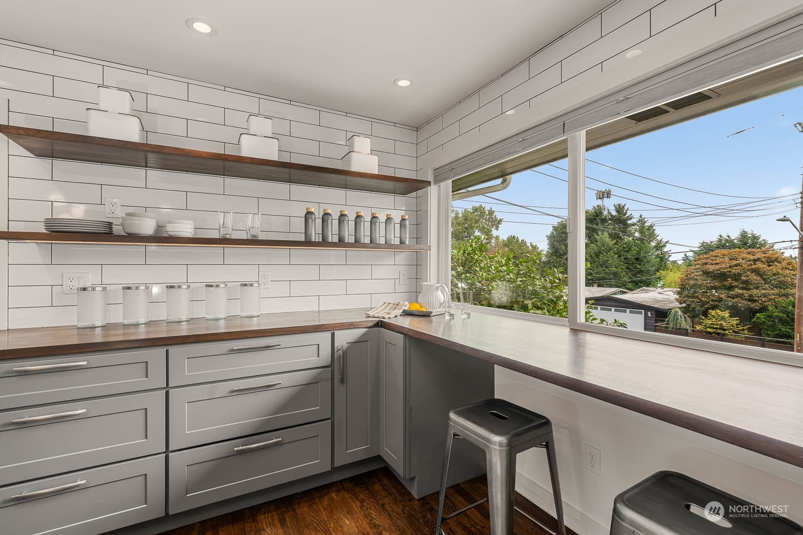 2813 Harris Place South Seattle, WA 98144 - Photo 11 of 32 Gallery Image 11