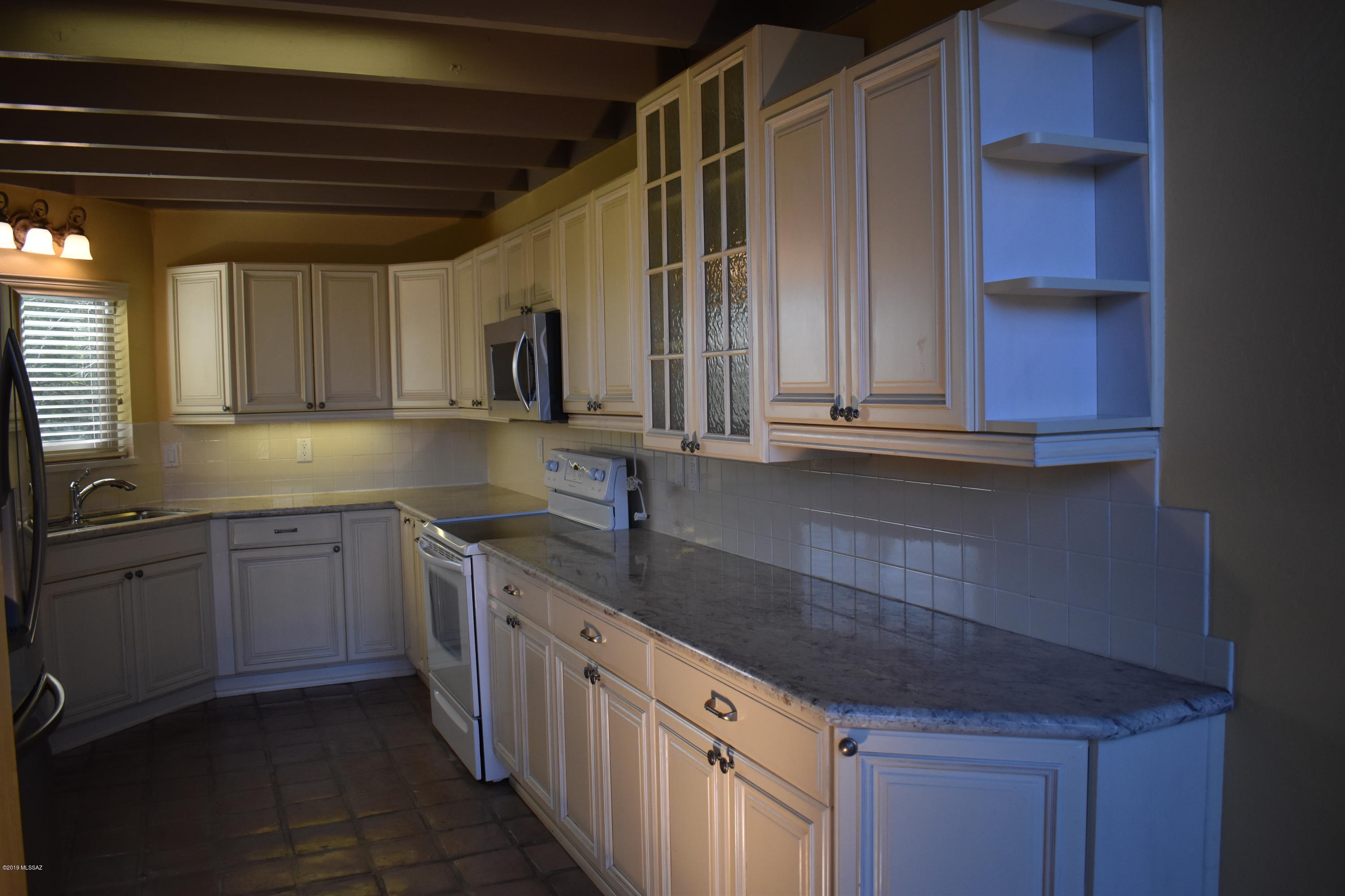 5300 North Swan Road Tucson, AZ 85718 - Photo 8 of 24