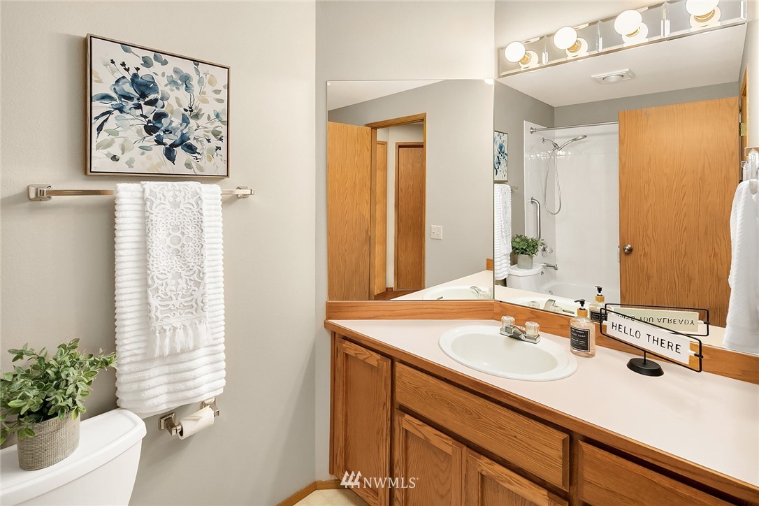 11815 Northeast 167th Street Bothell, WA 98011 - Photo 17 of 30 Gallery Image 17