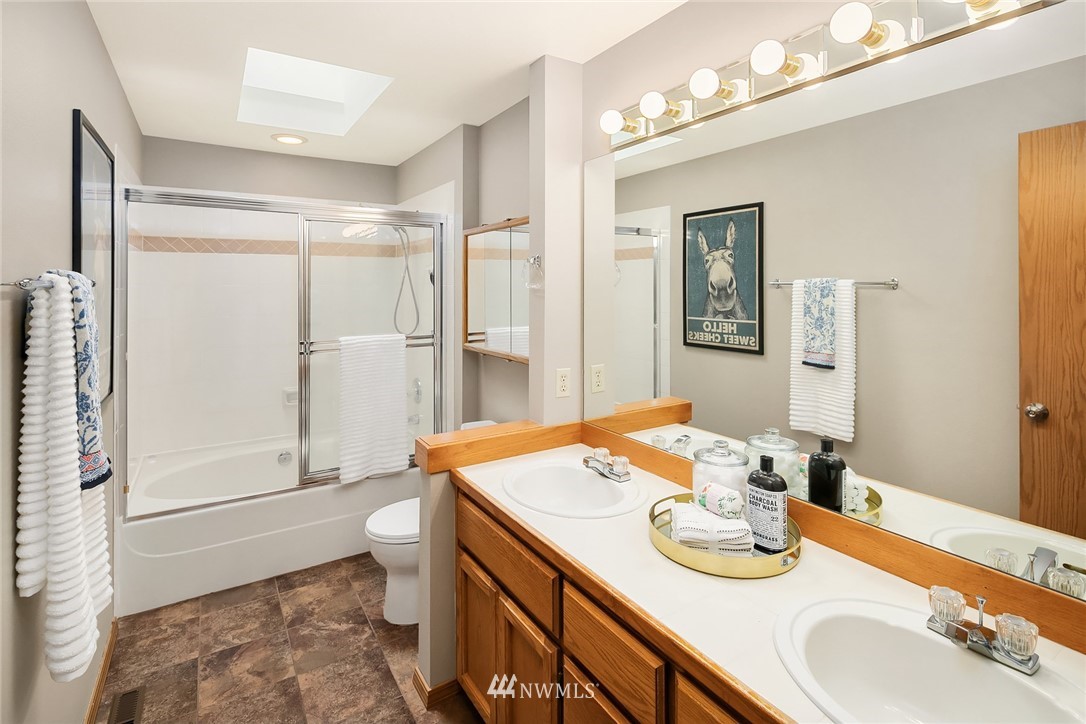 11815 Northeast 167th Street Bothell, WA 98011 - Photo 20 of 30 Gallery Image 20