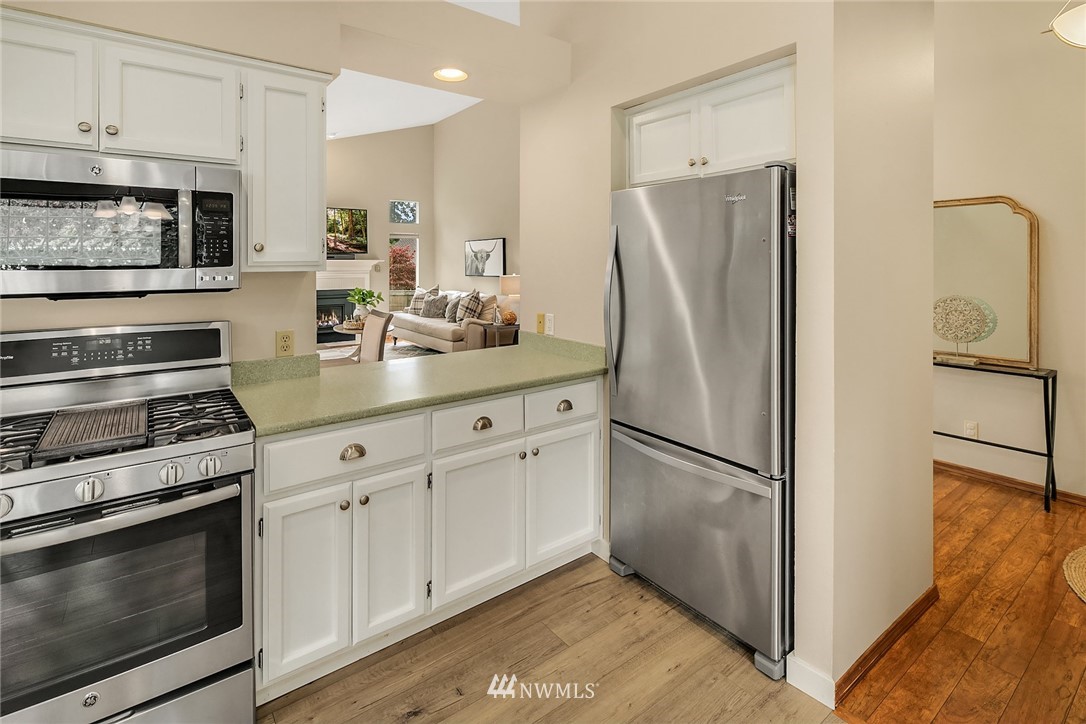 11815 Northeast 167th Street Bothell, WA 98011 - Photo 10 of 30 Gallery Image 10