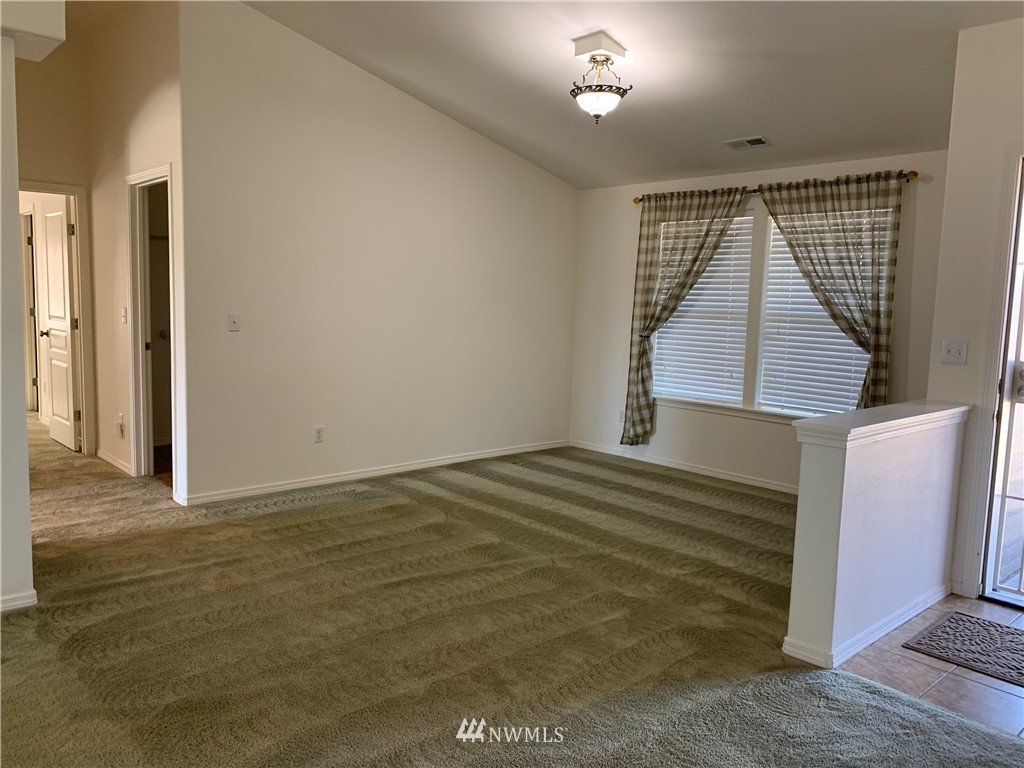 909 South Rees Street Moses Lake, WA 98837 - Photo 8 of 26 Gallery Image 8