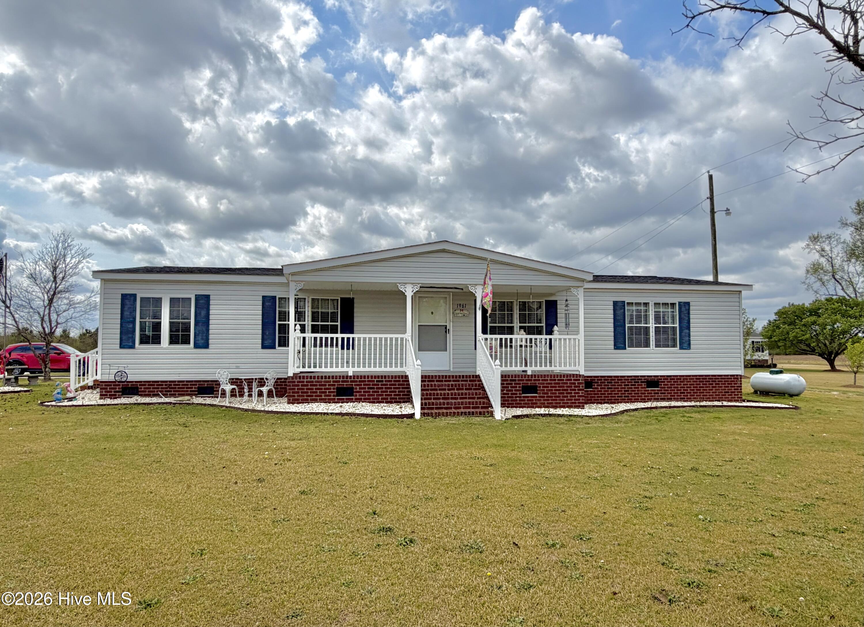 1961 Becton Farm Road Kinston, NC 28501 - Photo 2 of 66 IMG_5740