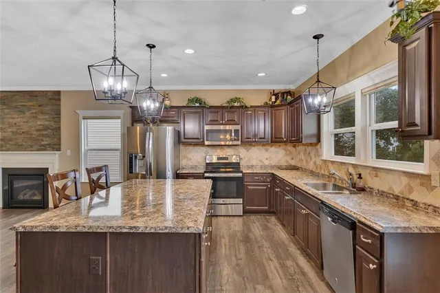 $574,900 | 201 Millstream Lane, Zelienople, PA 16063