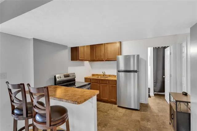 $574,900 | 201 Millstream Lane, Zelienople, PA 16063