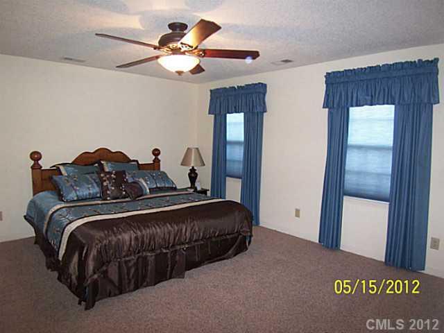 7977 Hagers Ferry Road Denver, NC 28037 - Photo 13 of 16 Gallery Image 13