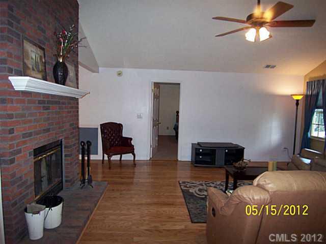7977 Hagers Ferry Road Denver, NC 28037 - Photo 5 of 16 Gallery Image 5