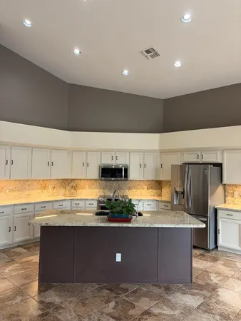 $3,200 | 859 West Rawhide Avenue, Gilbert, AZ 85233