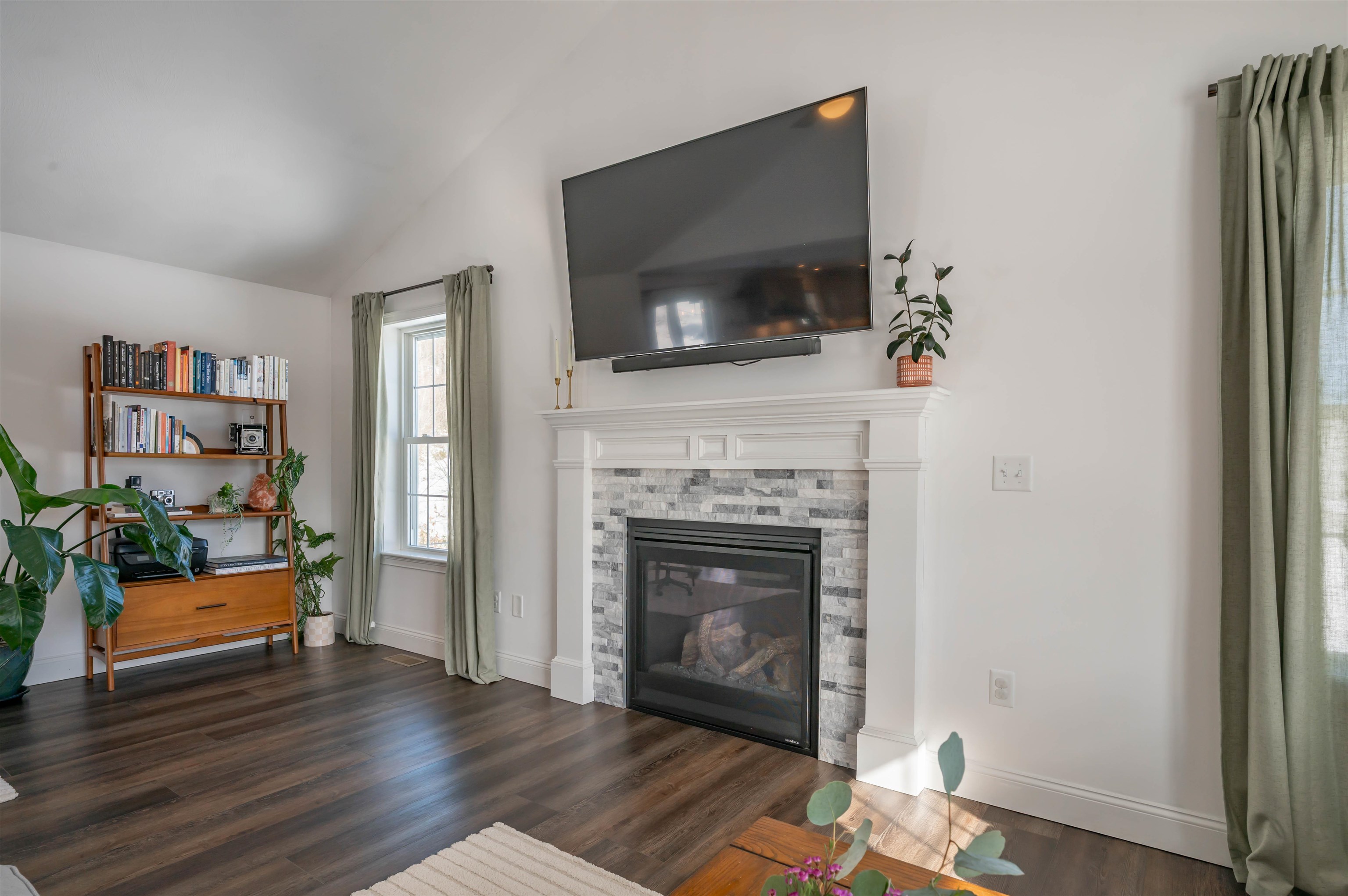 87 Timber Ridge Drive Milford, NH 03055 - Photo 5 of 43