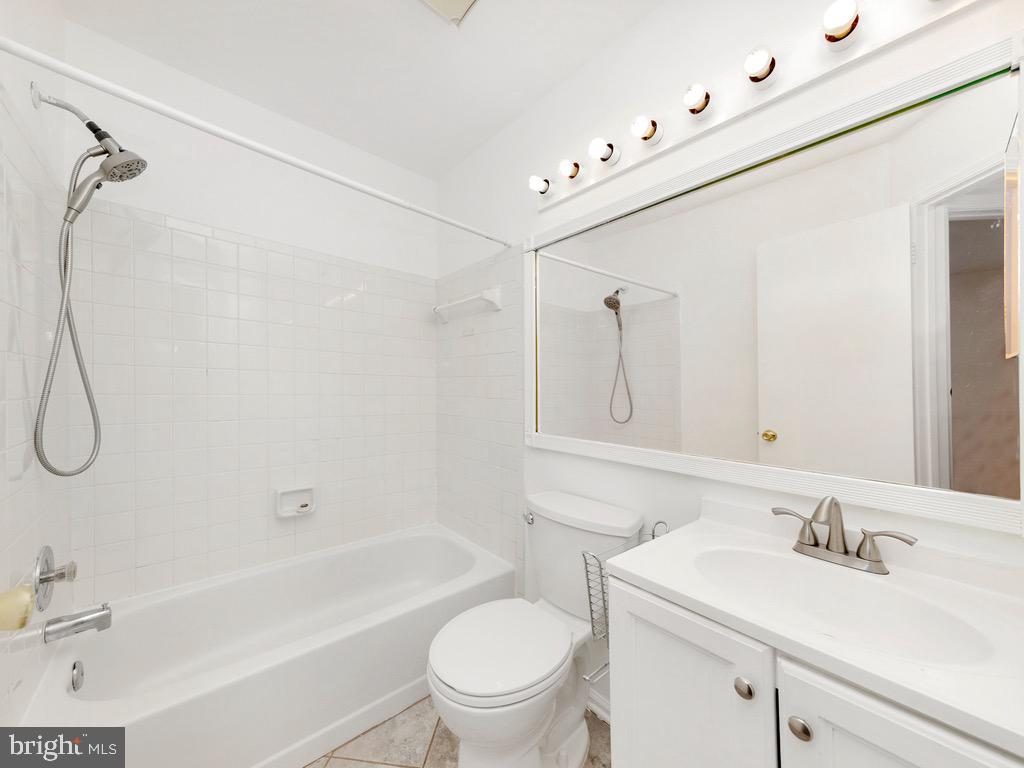8510 Springfield Oaks Drive Springfield, VA 22153 - Photo 22 of 29 Upper Level Hall Bathroom