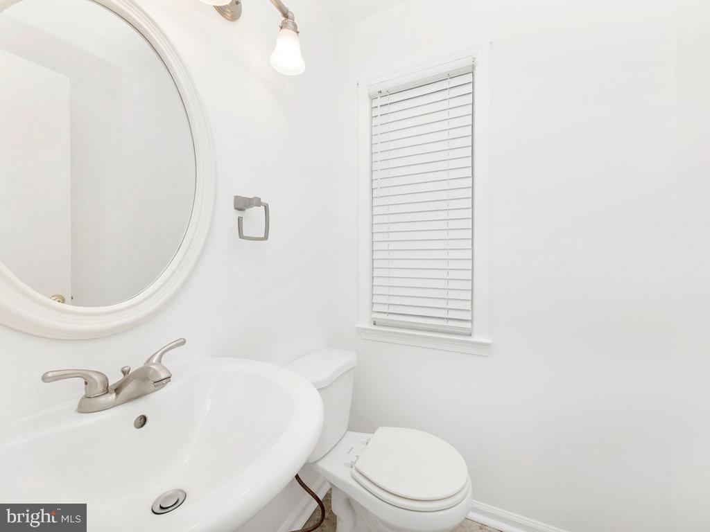 8510 Springfield Oaks Drive Springfield, VA 22153 - Photo 7 of 29 Main Level Powder Bath