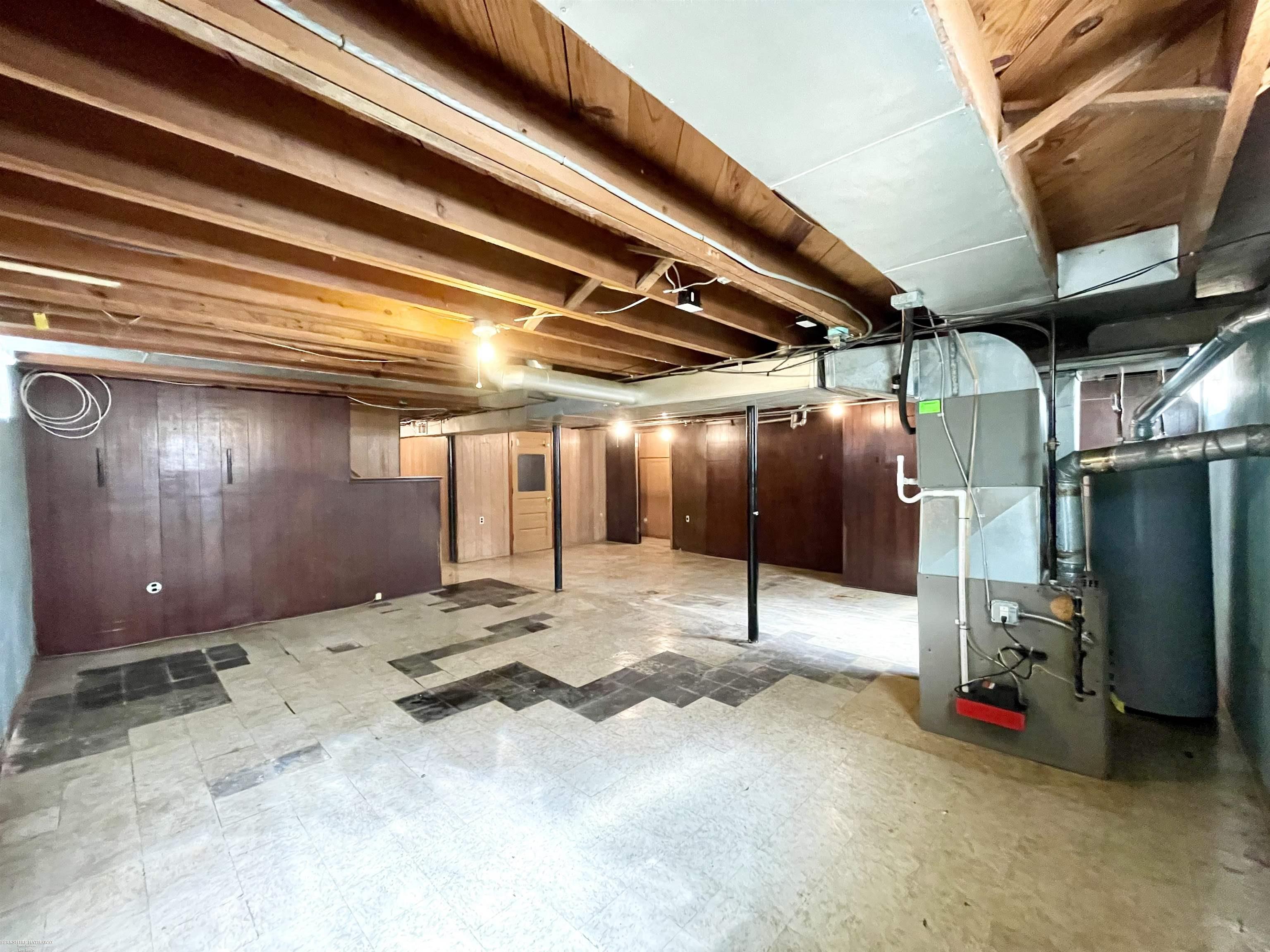 16511 Frazho Road Roseville, MI 48066 - Photo 15 of 20 50183554-825d18c4-ab0f-4137-86d6-ba57055c02c1.JPG