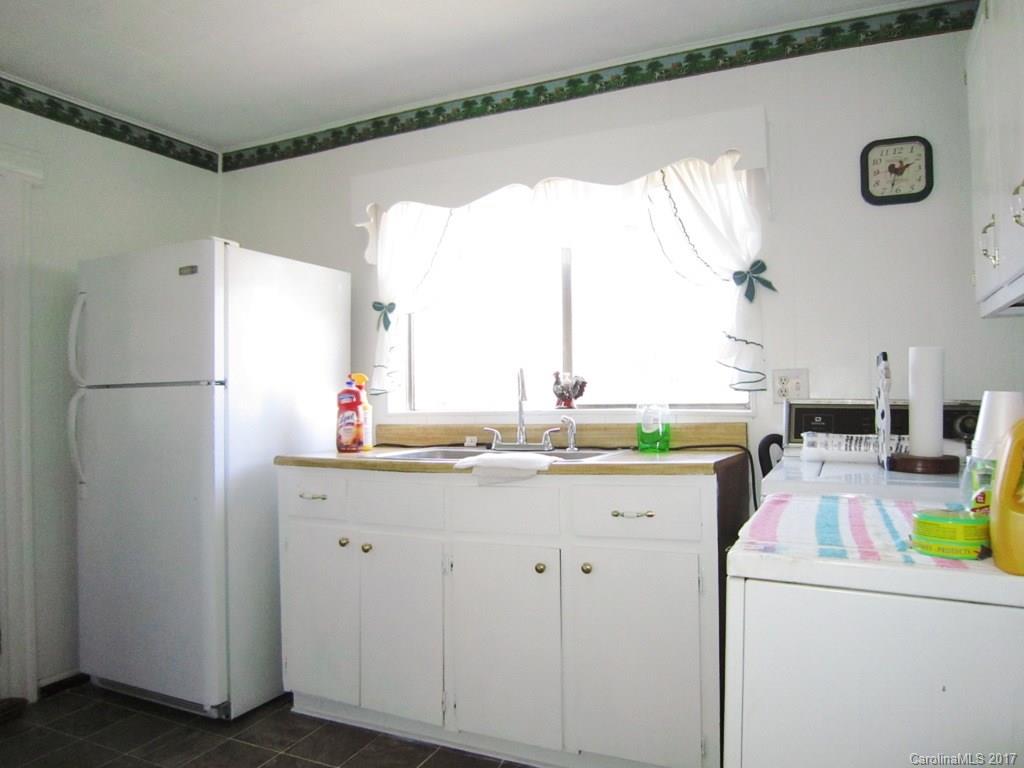 127 Luther Road Candler, NC 28715 - Photo 5 of 23 Gallery Image 5