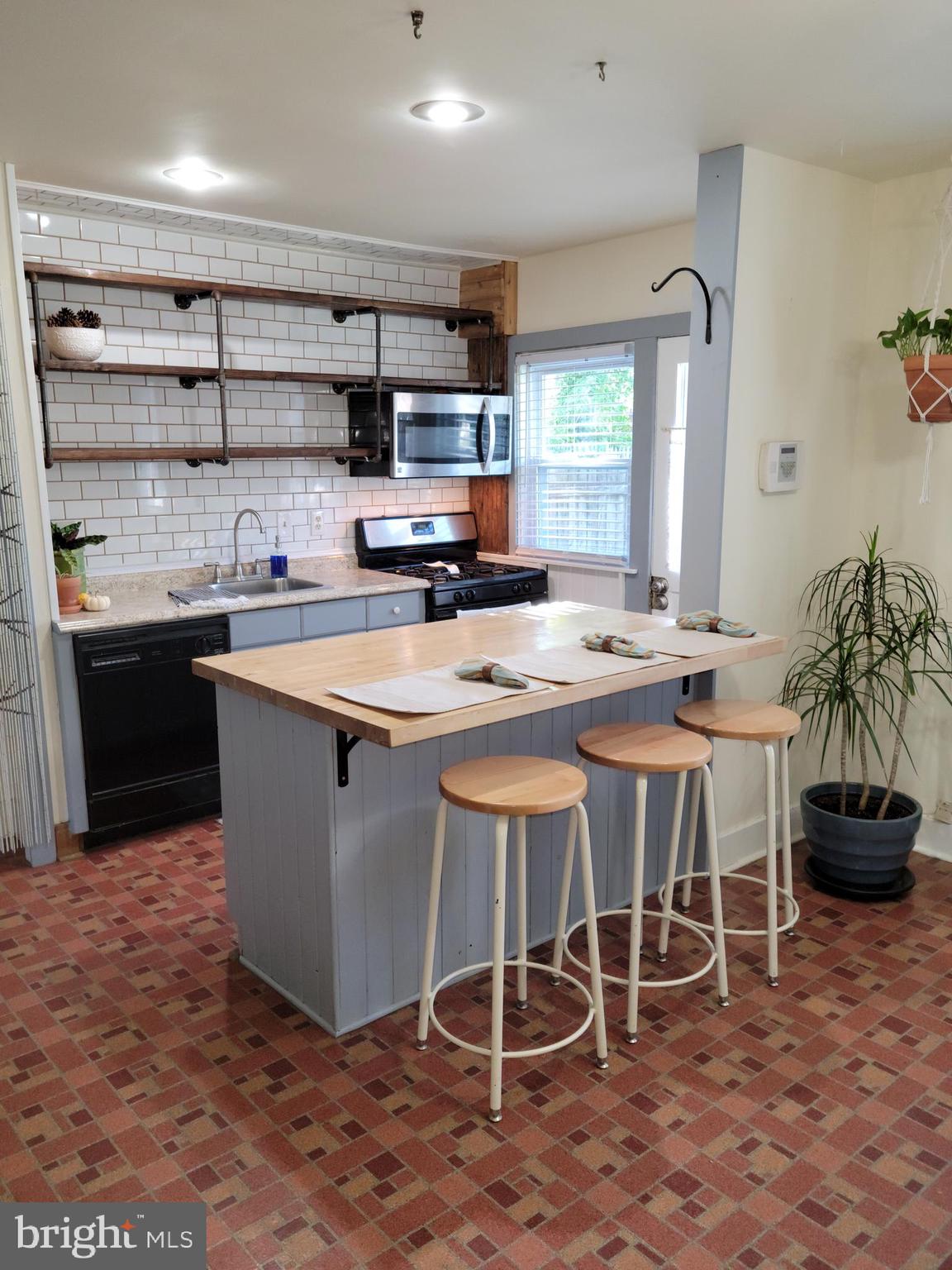 6507 Frederick Road Baltimore, MD 21228 - Photo 23 of 50