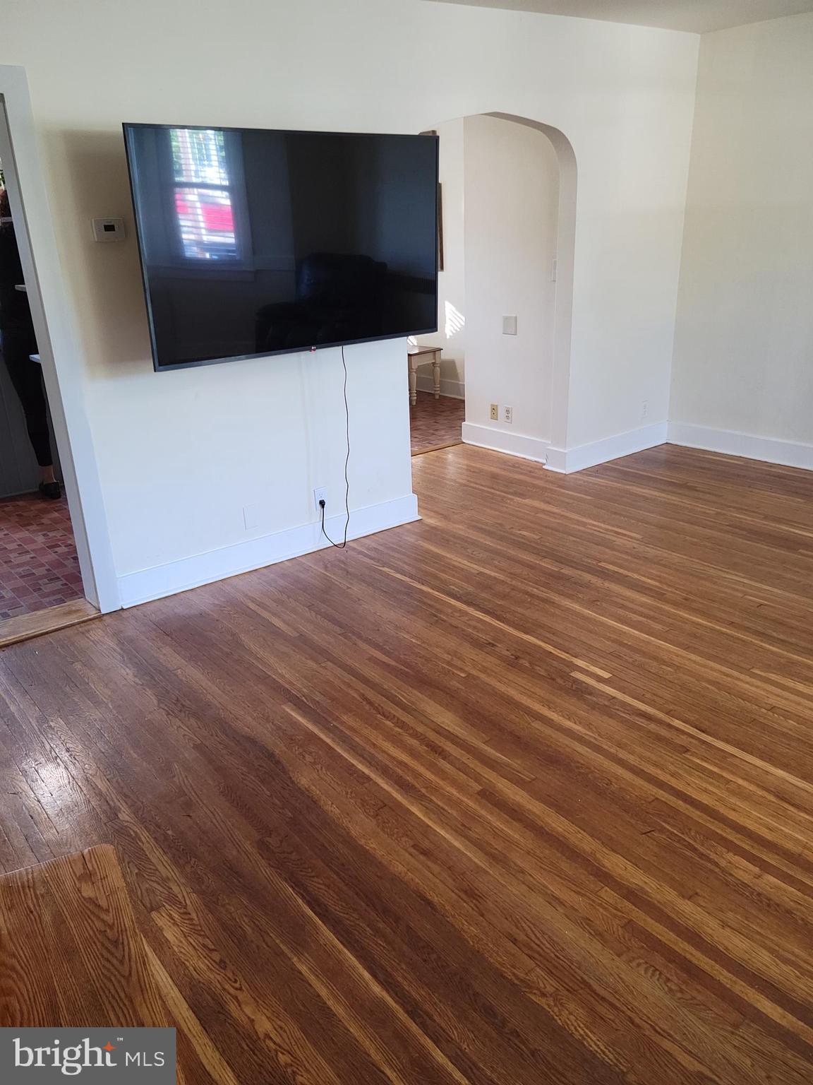 6507 Frederick Road Baltimore, MD 21228 - Photo 6 of 50