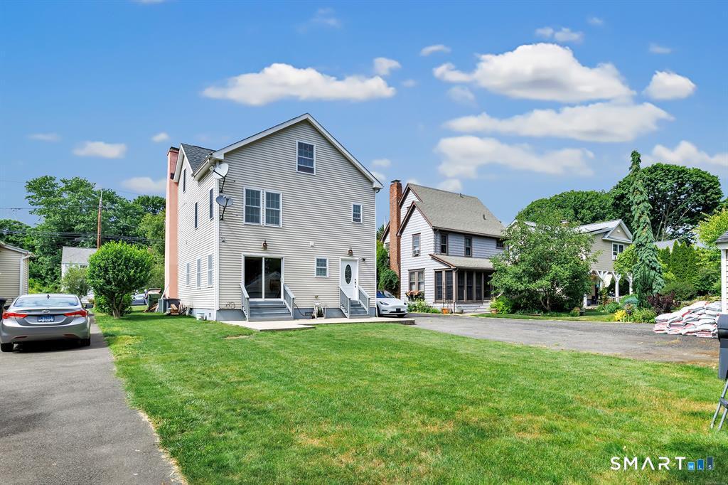 171 Henderson Road Fairfield, CT 06824 - Photo 32 of 37