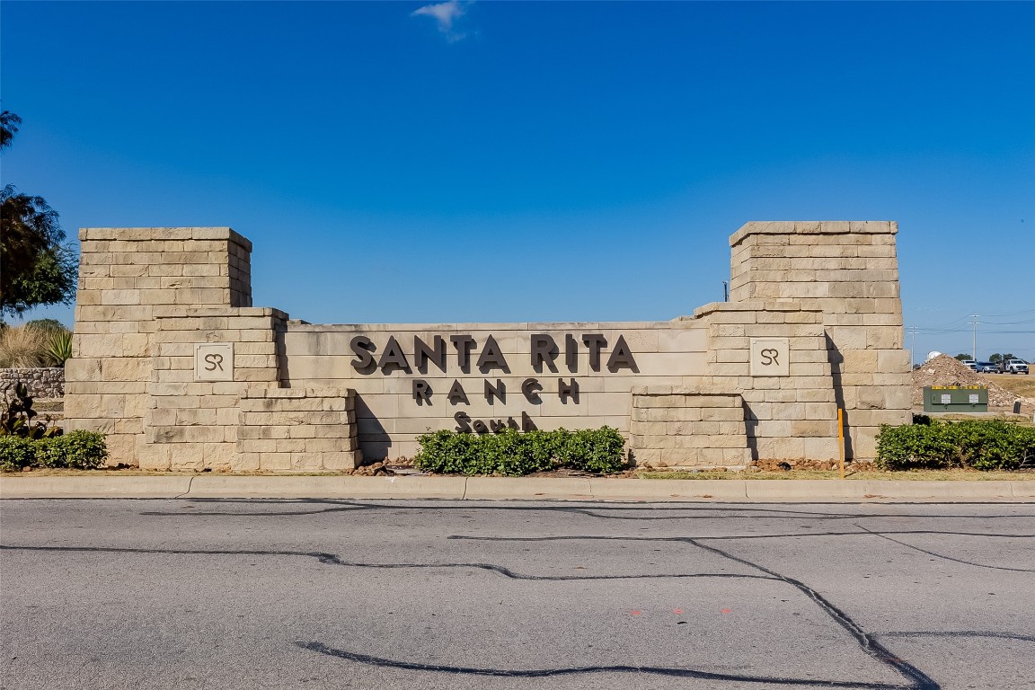 252 Clear Frk Loop Liberty Hill, TX 78642 - Photo 32 of 40