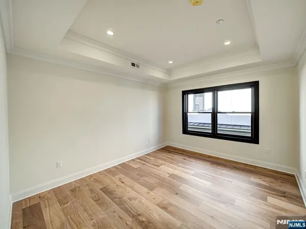 $3,200 | 208 Newark Pompton Turnpike, Unit 202, Little Falls, NJ 07424