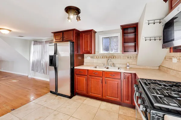 $1,500 | 4614 North Springfield Avenue, Unit 3, Chicago, IL 60625