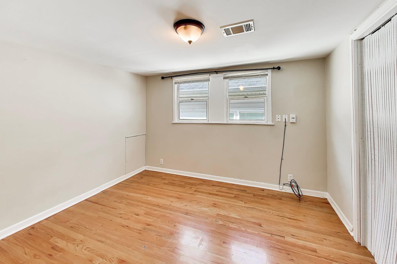 4614 North Springfield Avenue, Unit 3 Chicago, IL 60625 - Photo 10 of 17