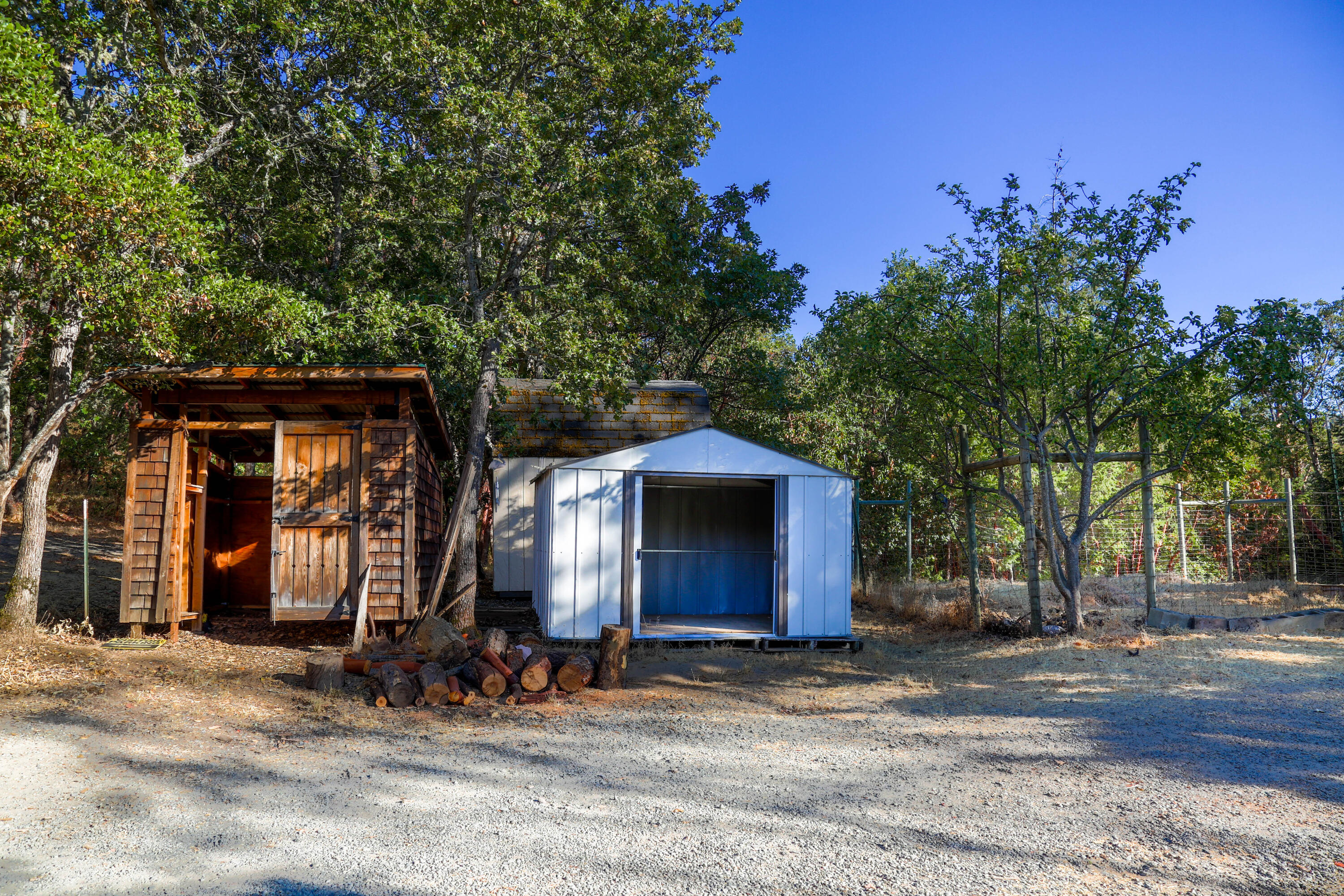 9629 Wagner Creek Road Talent, OR 97540 - Photo 4 of 40 Woodshed& Storage shed