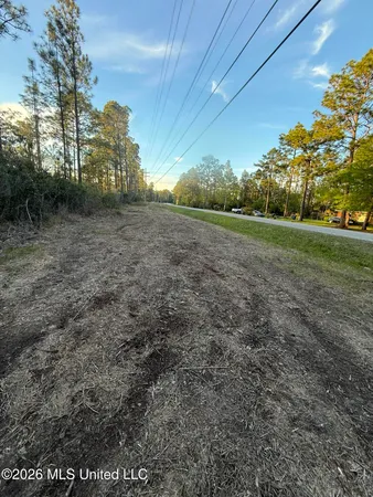 $35,000 | 13816 Forts Lake Road, Moss Point, MS 39562