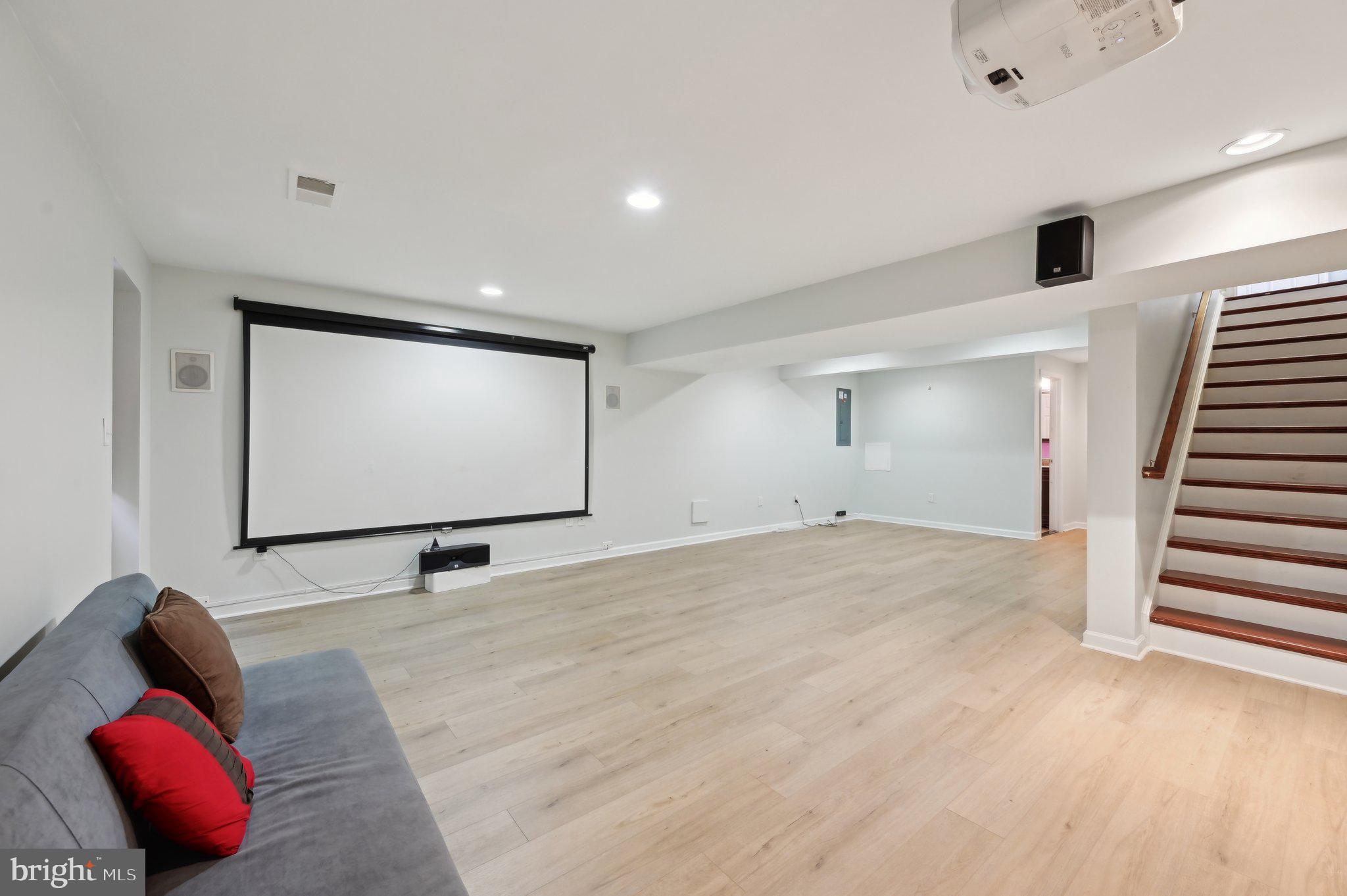 9552 Chaton Road Laurel, MD 20723 - Photo 23 of 53 a view of an entryway