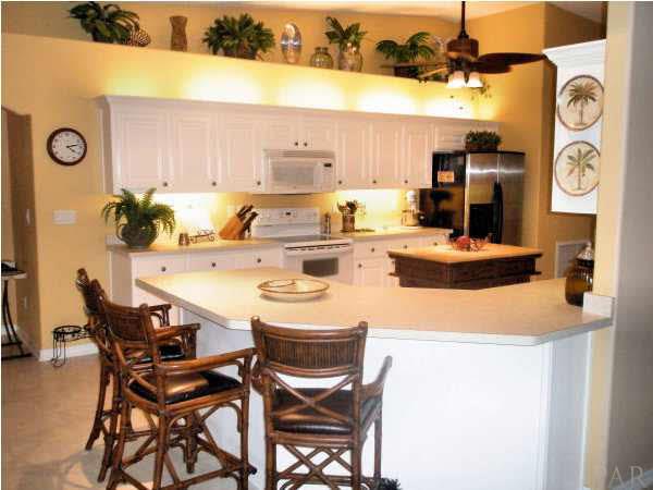 7151 Riverview Road Navarre, FL 32566 - Photo 11 of 18 Breakfast bar