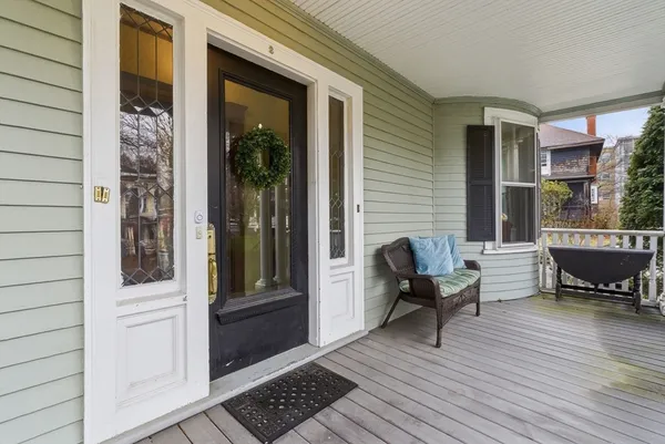 a house view with a outdoor space