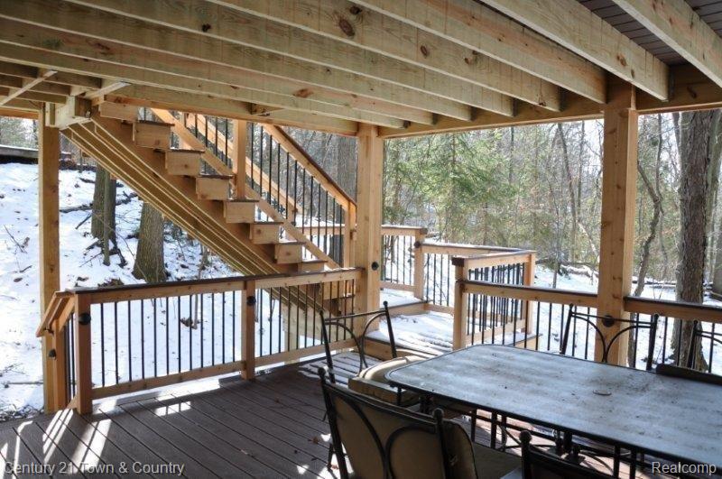 6026 Deguise Court Rochester, MI 48306 - Photo 23 of 25 Newer composite two tier deck