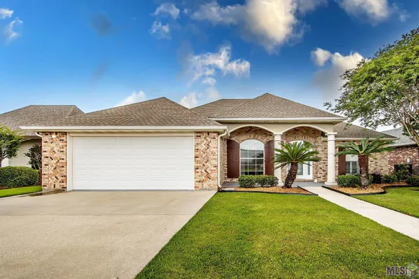 $315,000 | 200 Lansdown Drive, Houma, LA 70360