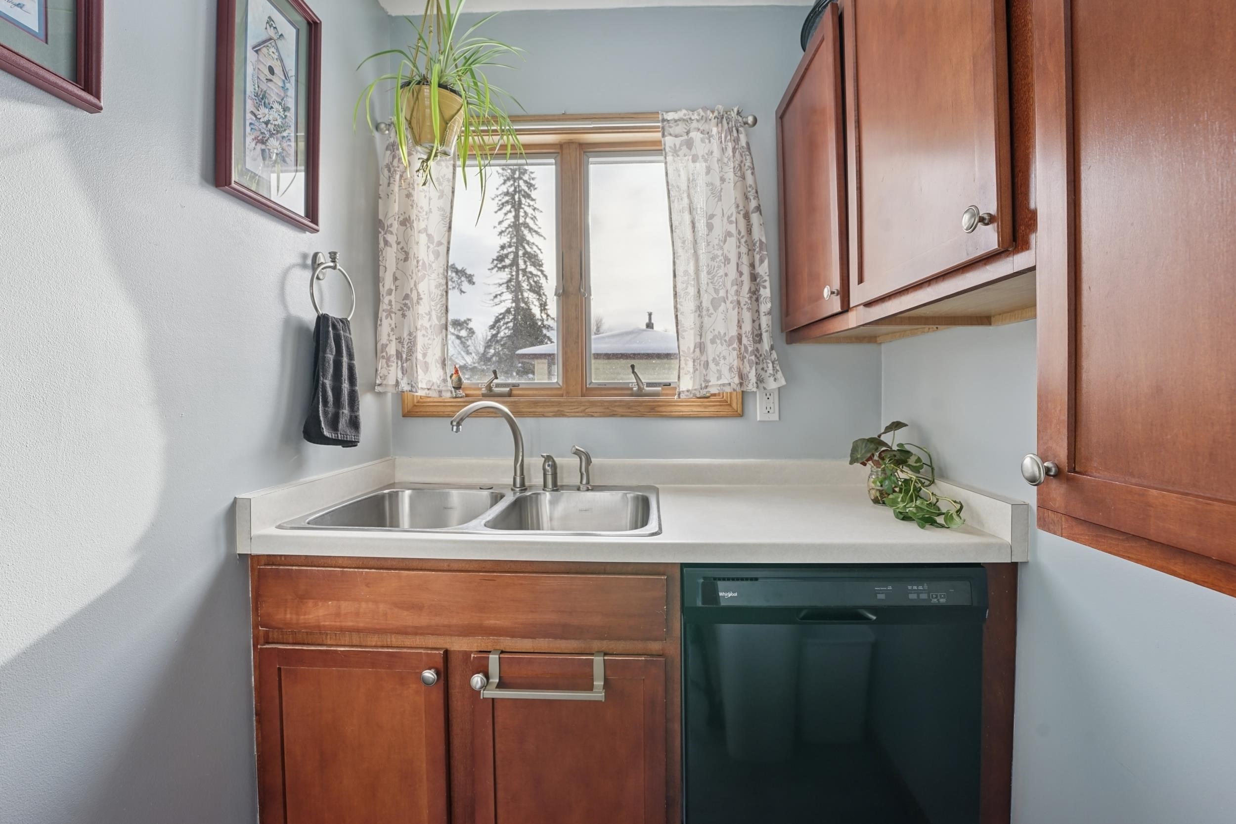 5501 John Avenue Superior, WI 54880 - Photo 8 of 23