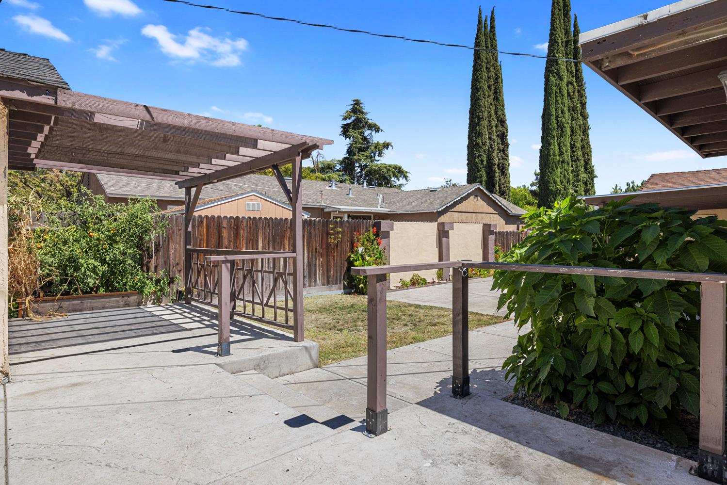 2109 Dee Court Modesto, CA 95350 - Photo 23 of 26