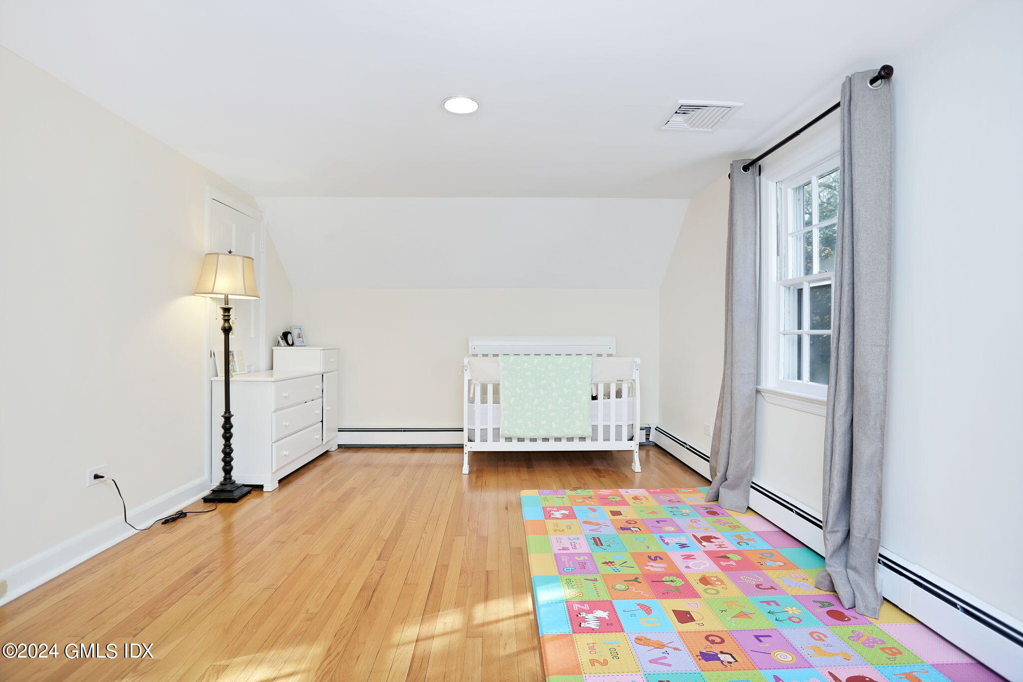 44 Hendrie Avenue Riverside, CT 06878 - Photo 19 of 40 a view of an empty room