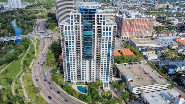 $4,400 | 3333 Allen Parkway, Unit 1303, Houston, TX 77019