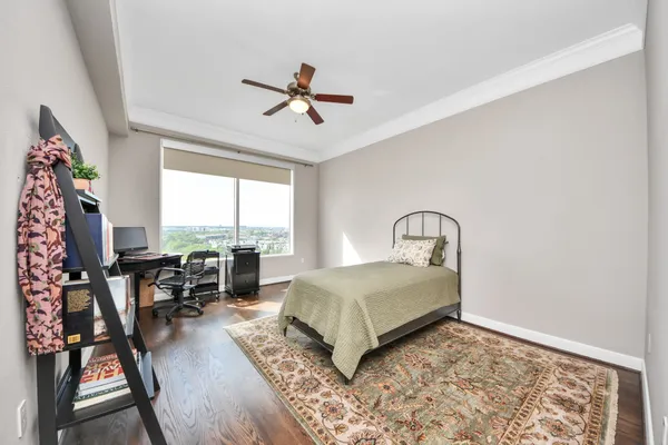 $4,400 | 3333 Allen Parkway, Unit 1303, Houston, TX 77019