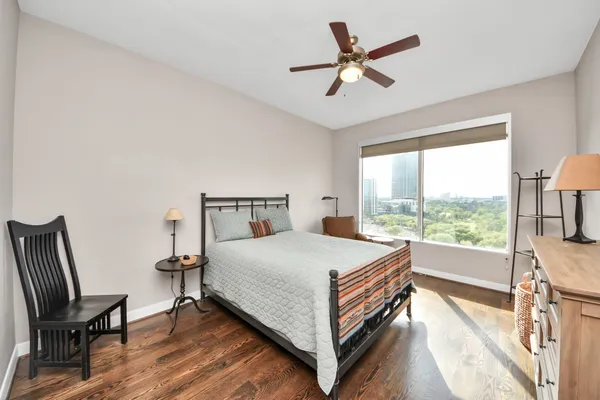 $4,400 | 3333 Allen Parkway, Unit 1303, Houston, TX 77019