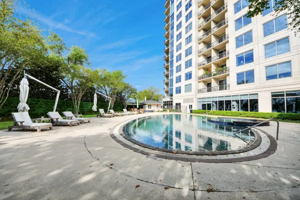 $4,400 | 3333 Allen Parkway, Unit 1303, Houston, TX 77019