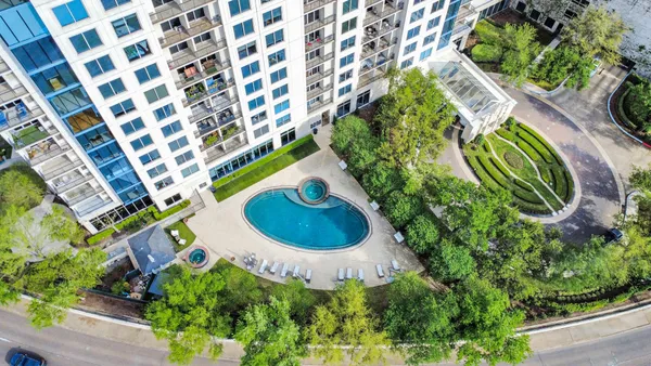 $4,400 | 3333 Allen Parkway, Unit 1303, Houston, TX 77019