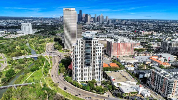 $4,400 | 3333 Allen Parkway, Unit 1303, Houston, TX 77019