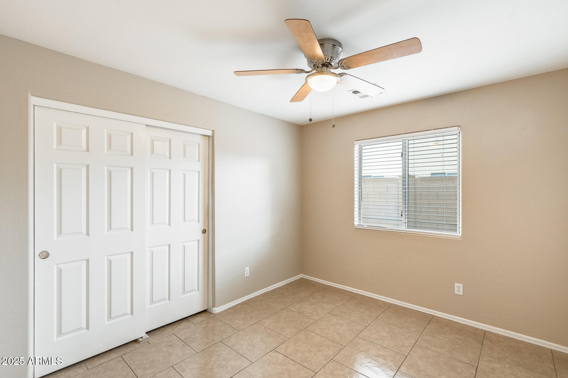 1824 West Lydia Lane Phoenix, AZ 85041 - Photo 25 of 41 24