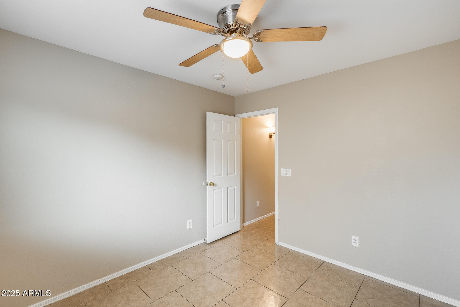 1824 West Lydia Lane Phoenix, AZ 85041 - Photo 26 of 41 25