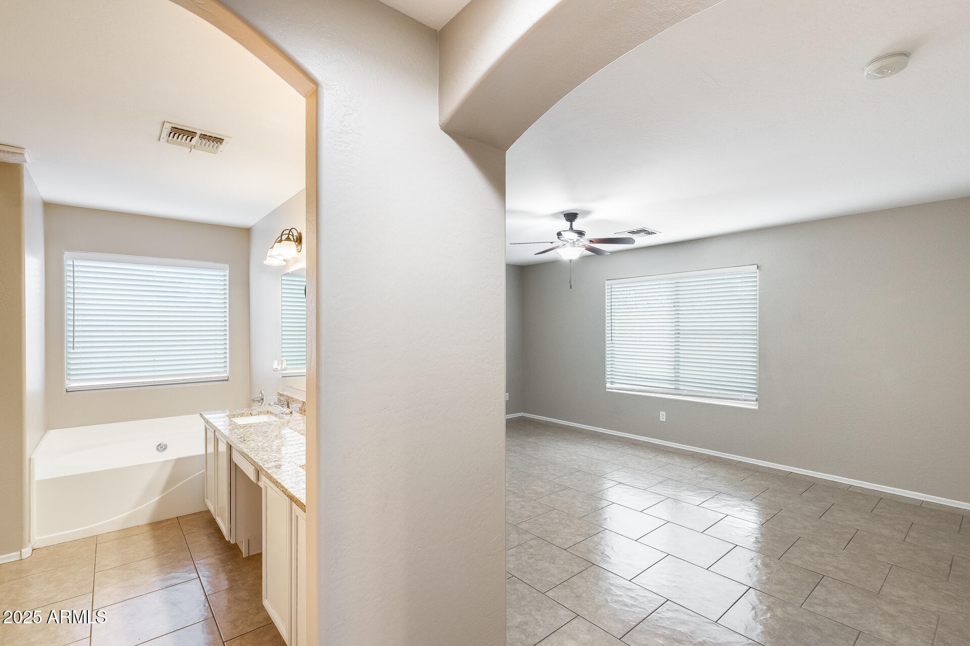 1824 West Lydia Lane Phoenix, AZ 85041 - Photo 27 of 41 26