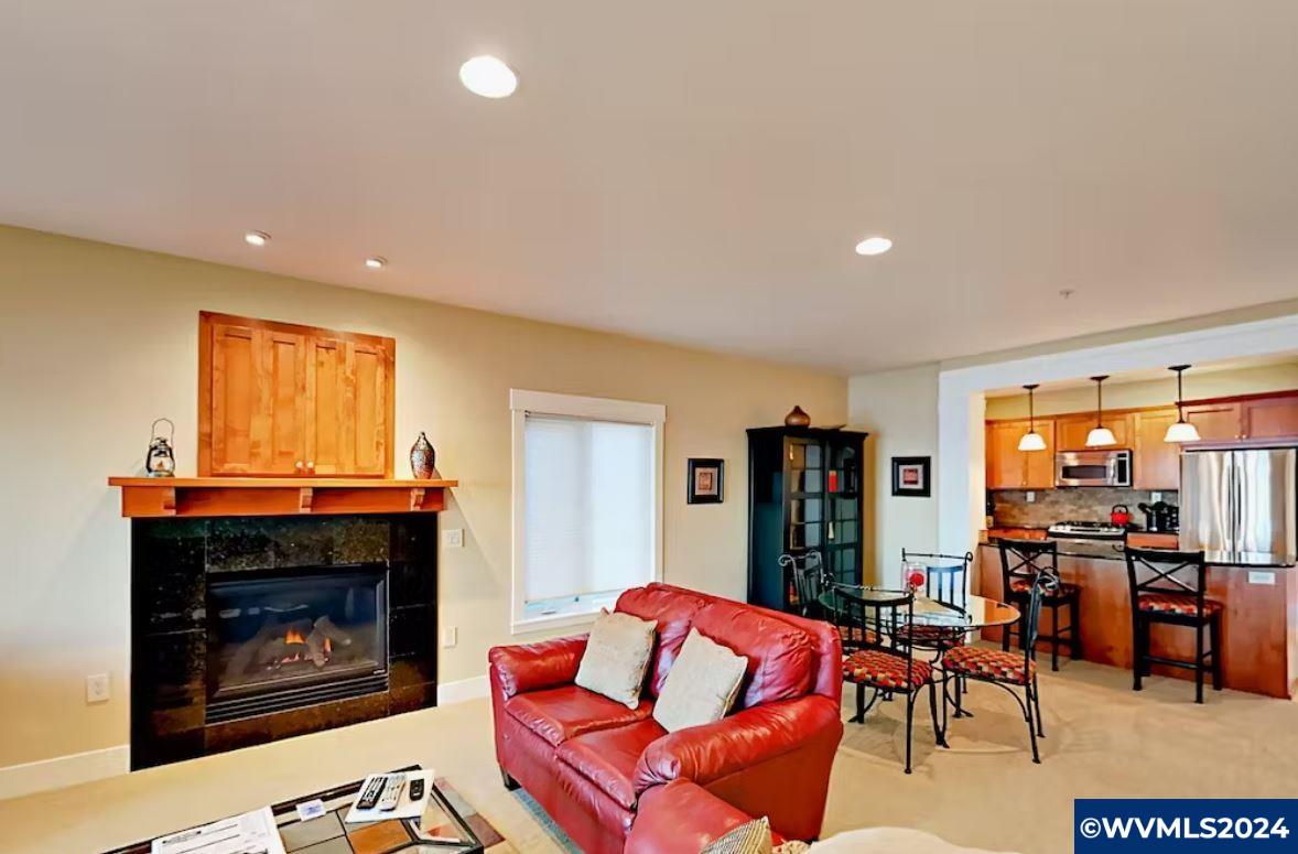 1125 Northwest Spring Street Newport, OR 97365 - Photo 4 of 24