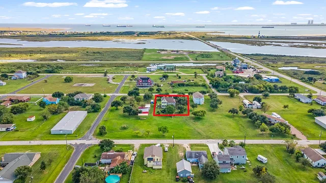 $475,000 | 813 Nelson Avenue, Port Bolivar, TX 77650